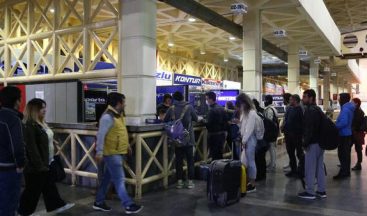 İstanbul Valisi Yerlikaya: Saat 17.00 itibariyle otobüsle şehir dışına çıkışlar durduruldu! Otogara gidenler fiyatları görünce şoka uğradı!