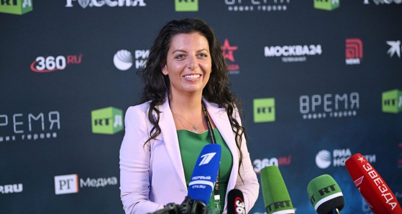 Simonyan, ABD’nin Rus Medyasına Yaptırımını “Başarımızın Kanıtı” Olarak Değerlendirdi