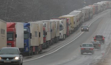 Binlerce Araç Gürcistan’a Giriş İçin Bekliyor