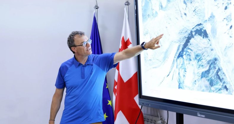 İsviçreli uzmanlar Gürcistan buzullarına yönelik araştırmanın ilk aşamasını tamamladı. Bu, Ulusal Çevre Ajansı tarafından rapor edilmektedir.