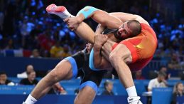“Gürcü güreşçi Geno Petriashvili, Paris Olimpiyat Oyunları’nda serbest güreş 125 kg kategorisinde finale yükseldi.”