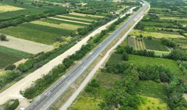 Gürcistan hükümeti, Ermenistan’a yol inşa etmek için arazi sahiplerinin topraklarına istimlak ediyor.