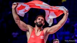 Gürcü güreşçi Geno Petriashvili, Paris Olimpiyatları’nda Altın Madalya Kazandı!