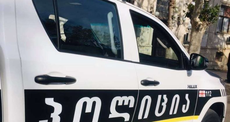 Tiflis’te cinayet işlendi; kurbanın akrabası ve üç arkadaşı gözaltına alındı.