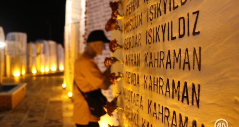 Türkiye’de ki 17 Ağustos Depremi Anma.