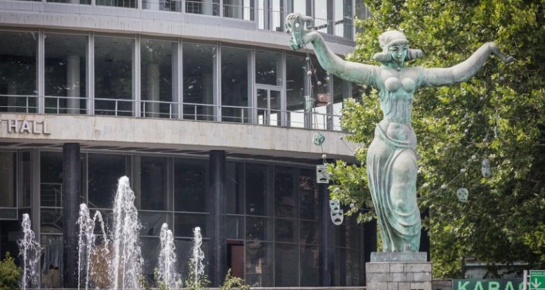 Hükümet, Kültür Bakanlığı’ndan Tiflis Filarmoni’sini de aldı.